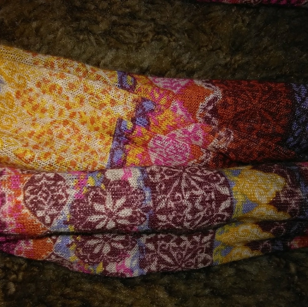 Scarf - Picture 2 of 2